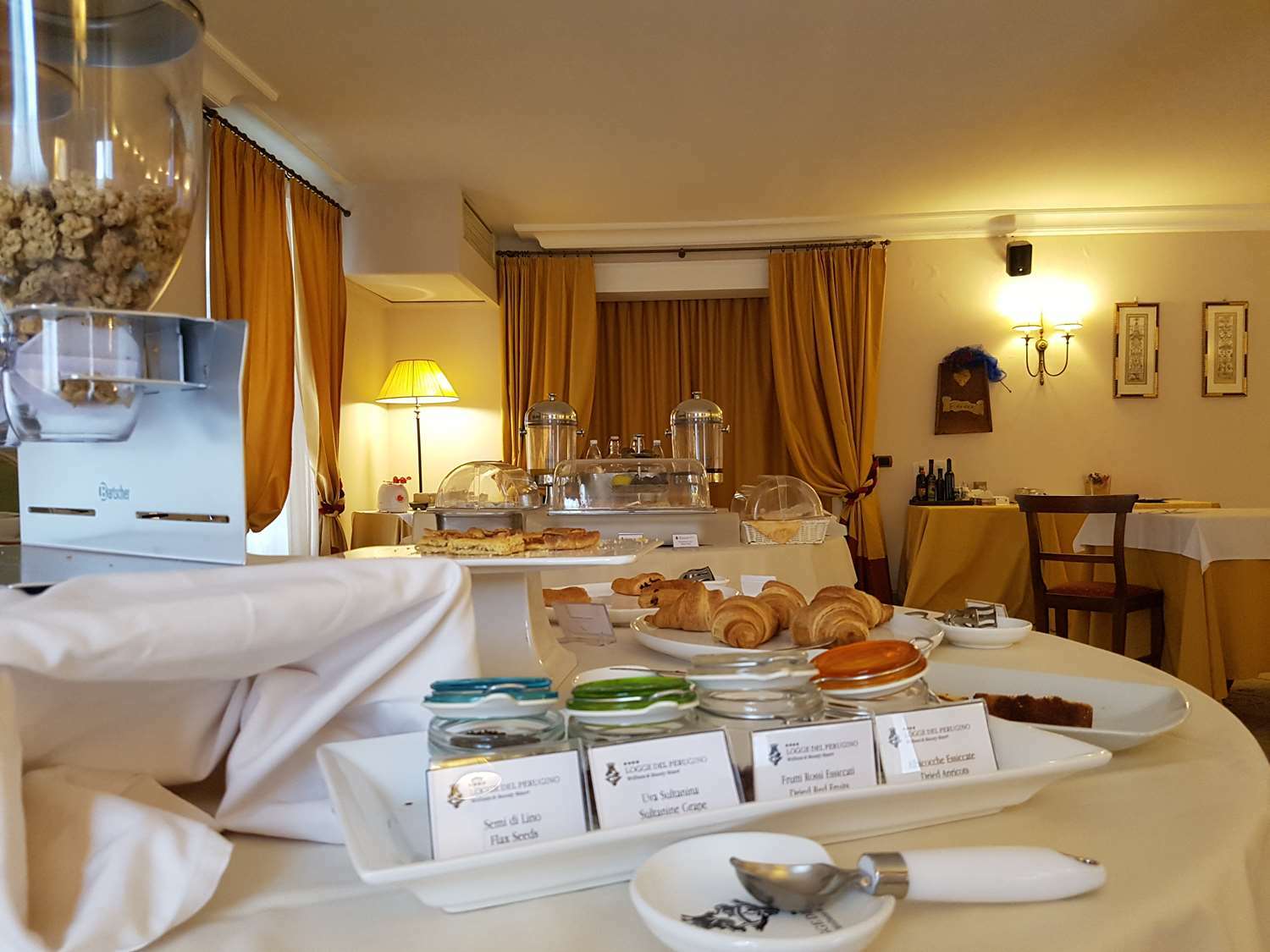 Logge Del Perugino; Sure Hotel Collection By Best Western Citta della Pieve Kemudahan gambar