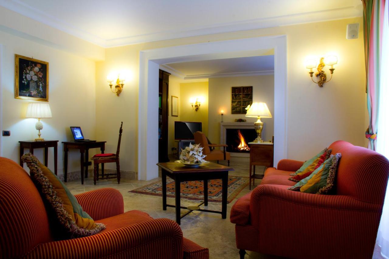 Logge Del Perugino; Sure Hotel Collection By Best Western Citta della Pieve Dalaman gambar